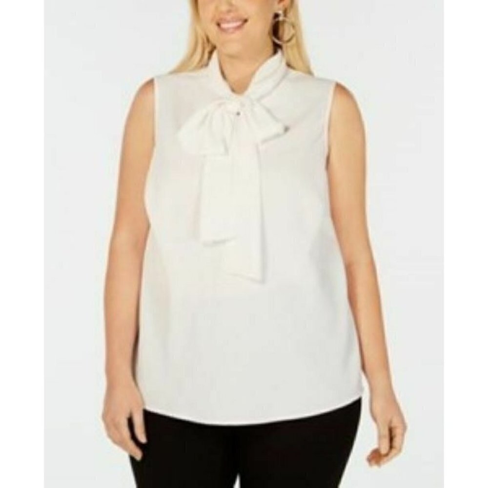 Women's Bar III Short Sleeve Blouse. Size 1X.****FLAWED ***See Photographs